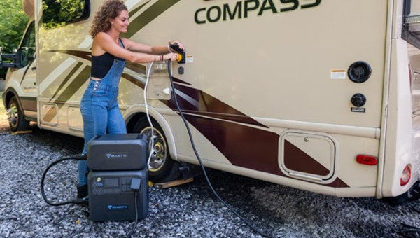 On-the-Go Solar Charging – Portable Solar Panels and Generators for EV Adventures